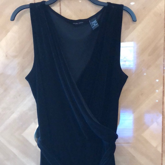 Black dress - Picture 3 of 4